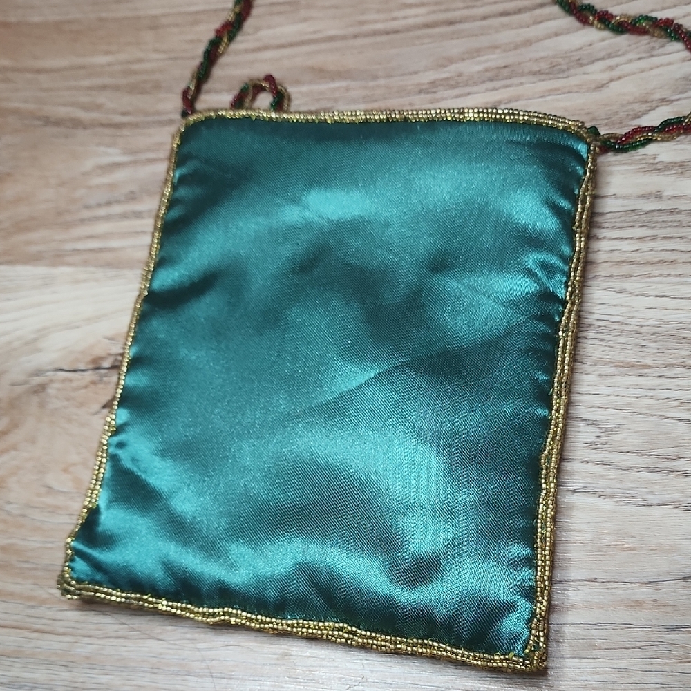 Festive Green Red Beaded Mini Crossbody Purse Bag Santa Winter Wonderland - Picture 3 of 8